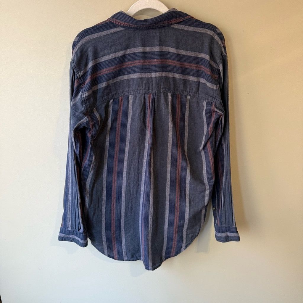 Aritzia Aritzia Blue and Gray Striped Blouse Size XXS / US 00 / IT 34 - 3 Thumbnail