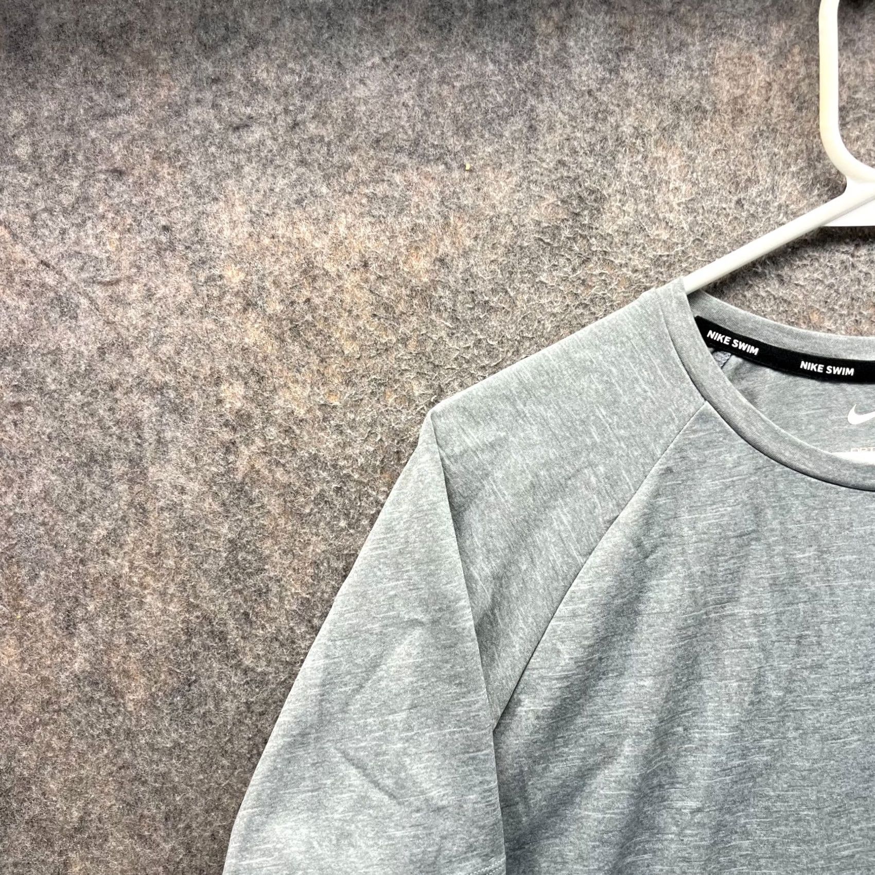Nike Nike Shirt Men M Gray Dri-Fit Jersey Swoosh Crew Neck Short Sleeve Training All Seasons Size US M / EU 48-50 / 2 - 6 Thumbnail