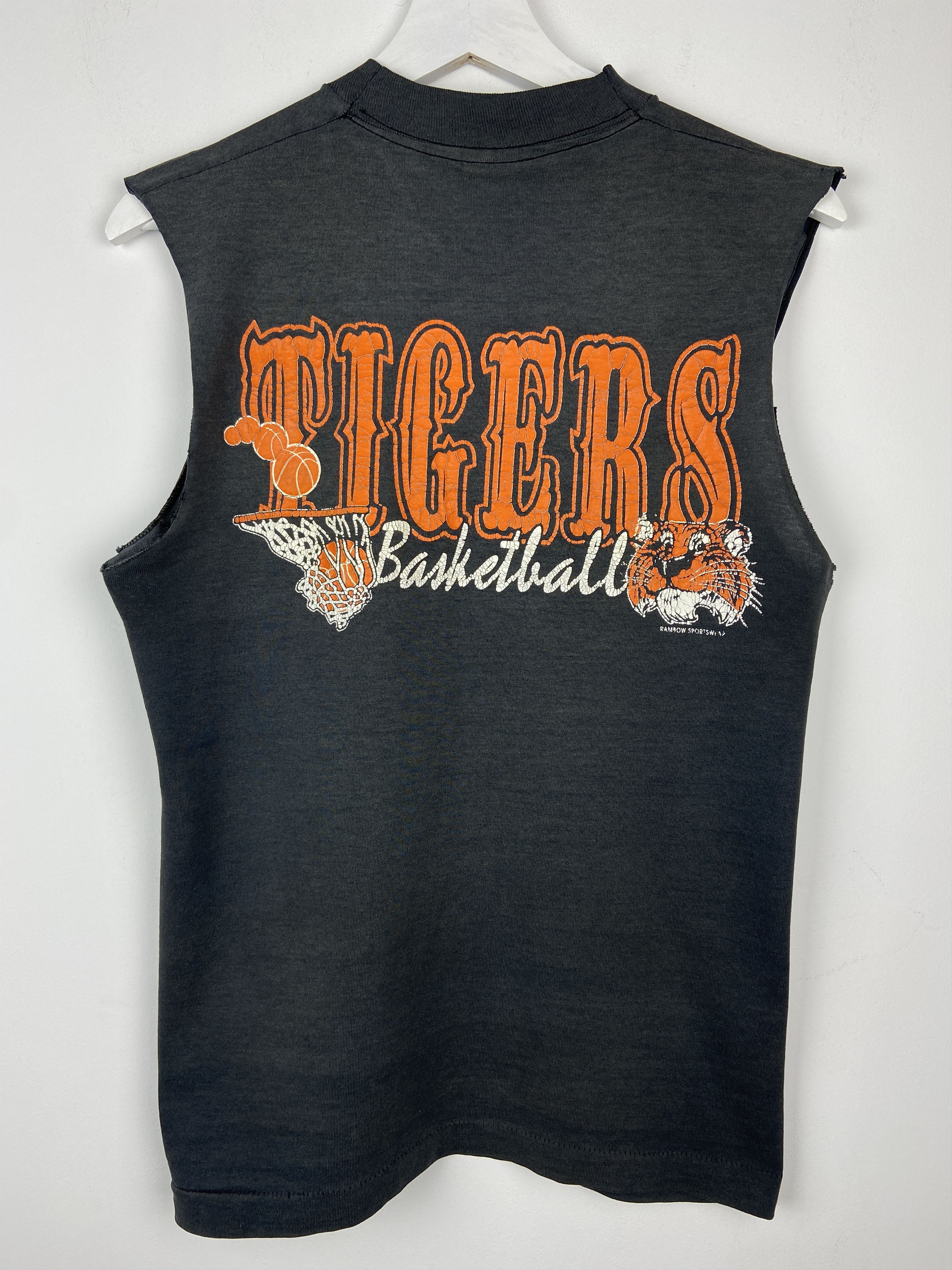 Vintage 90s Vintage Broverville Tigers Basketball College USA Tshirt Size US S / EU 44-46 / 1 - 2 Thumbnail