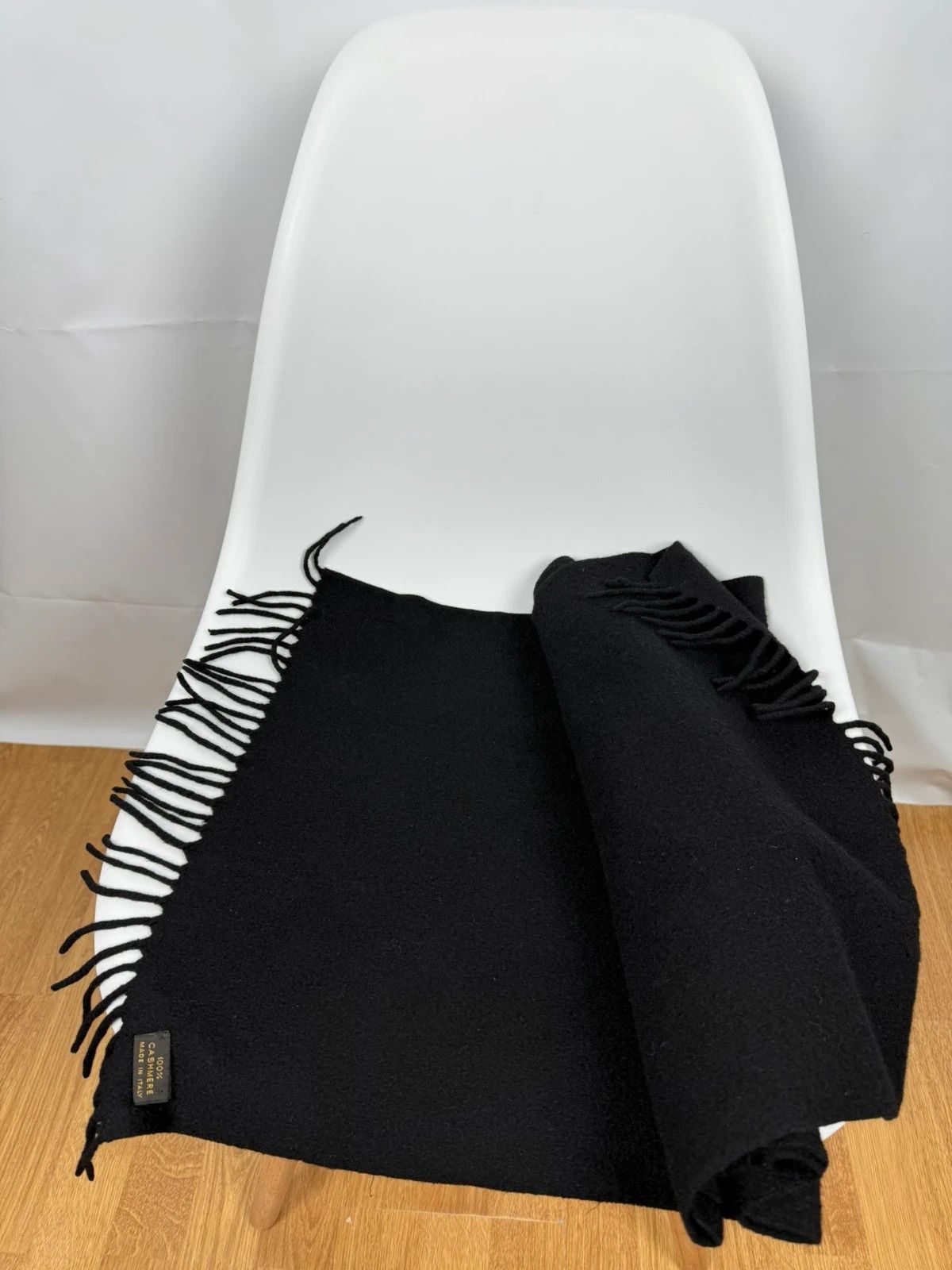 Loro Piana Loro Piana For Neiman Marcus 100% Cashmere Shawl Scarf Size ONE SIZE - 7 Thumbnail
