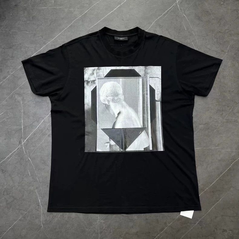 Givenchy GIVENCHY Portrait Print Short Sleeve T-shirt - dmc Size US S / EU 44-46 / 1 - 1 Thumbnail