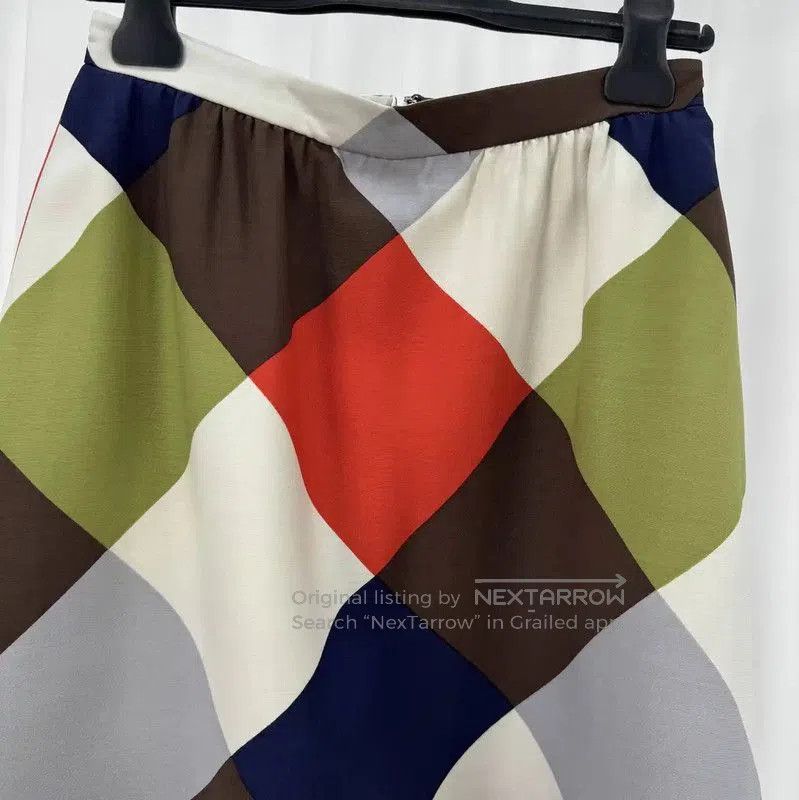 Valentino Valentino Color Block Wool Mid-Length Skirt . Size 23" - 3 Thumbnail