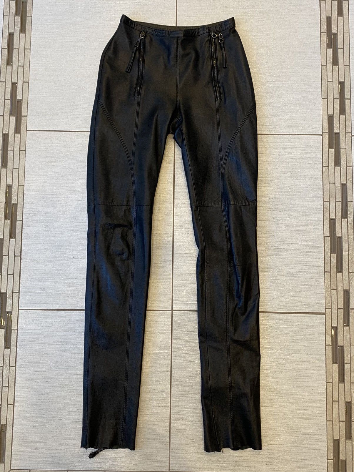 Gianfranco Ferre Gianfranco Ferre 90s Vintage Lambskin Women’s Pants Size 28" / US 6 / IT 42 - 1 Thumbnail