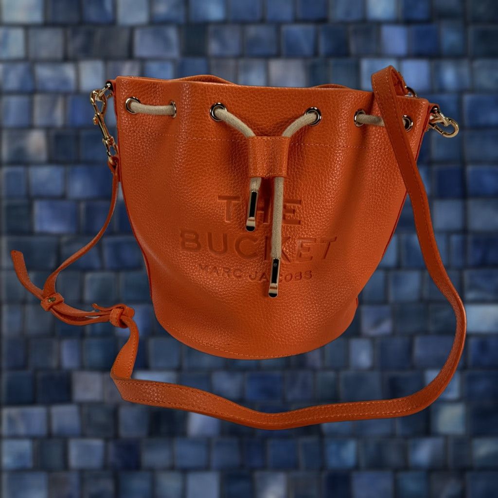Marc Jacobs The Marc Jacob Bucket Bag Large Orange Leather Purse Size ONE SIZE - 1 Thumbnail