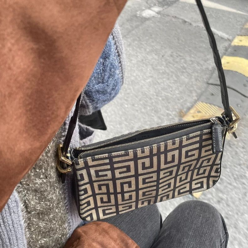 Givenchy Givenchy Vintage underarm bag Size ONE SIZE - 1 Thumbnail