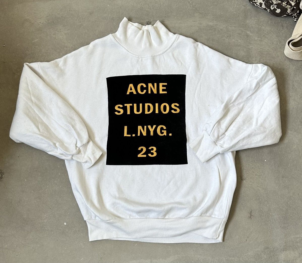 Japanese Brand VINTAGE ACNE STUDIOS BOOTLEG SWEATSHIRT Size US M / EU 48-50 / 2 - 1 Thumbnail