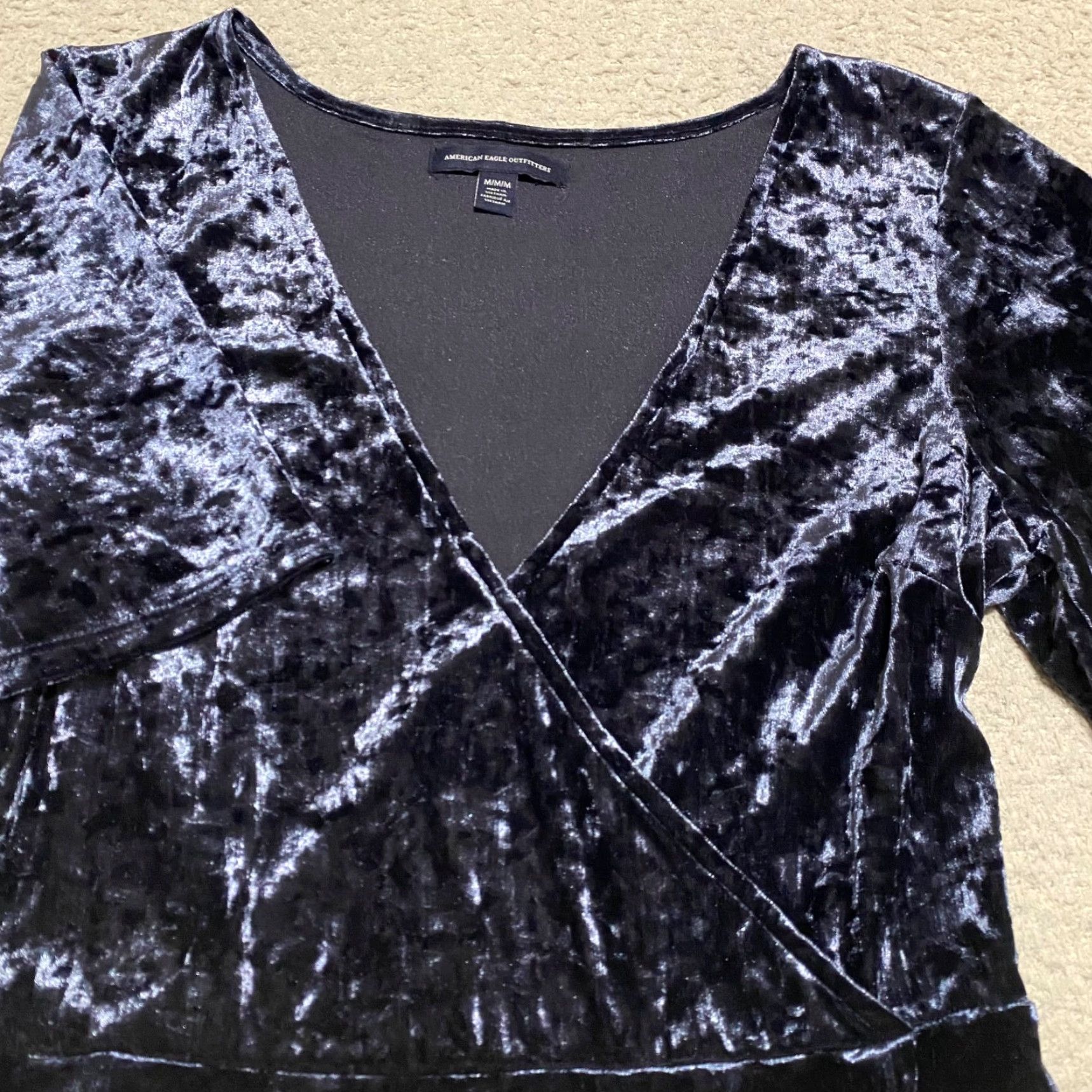 American Eagle Outfitters American Eagle Outfitters Dress Womens M Short Sleeve V Neck Velvet Blue Size 32" / US 10 / IT 46 - 4 Thumbnail