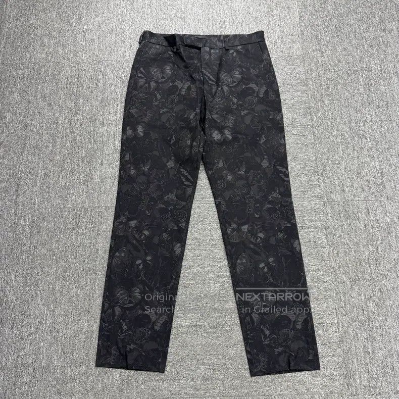 Valentino Valentino floral slacks Size US 32 / EU 48 - 1 Thumbnail