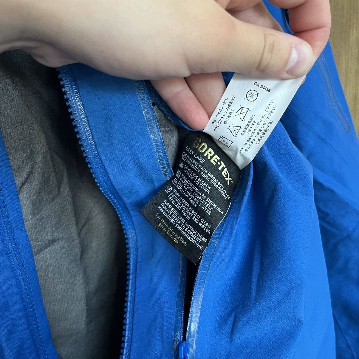 Arc'teryx Men's Arcteryx Beta Gore-Tex Jacket Size US M / EU 48-50 / 2 - 21 Thumbnail