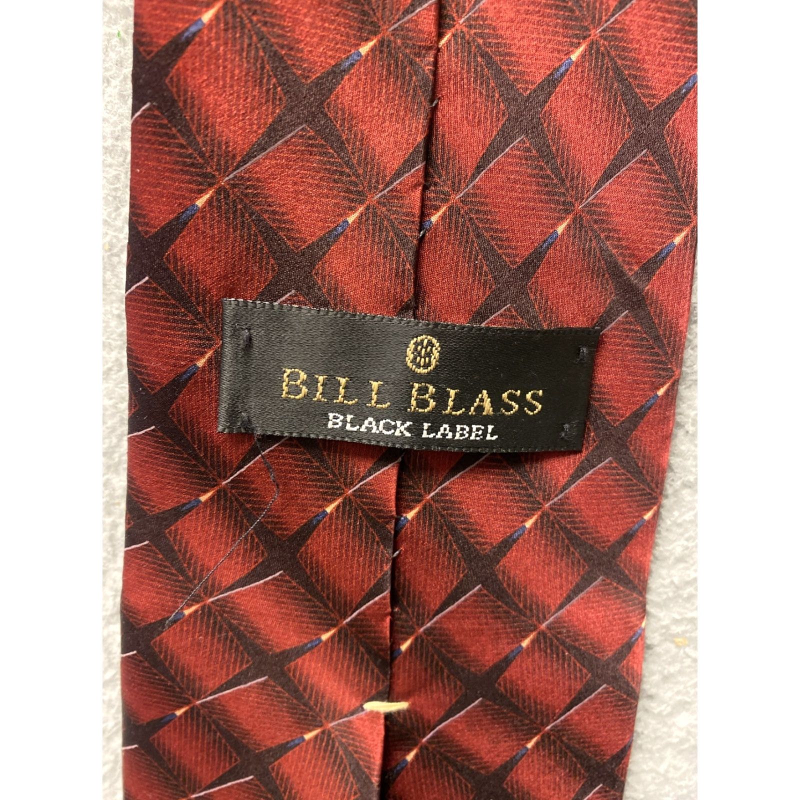 Bill Blass VINTAGE Bill Blass Men's Tie Silk Red Geometric Patterned Formal Neck Tie Preppy Size ONE SIZE - 7 Thumbnail