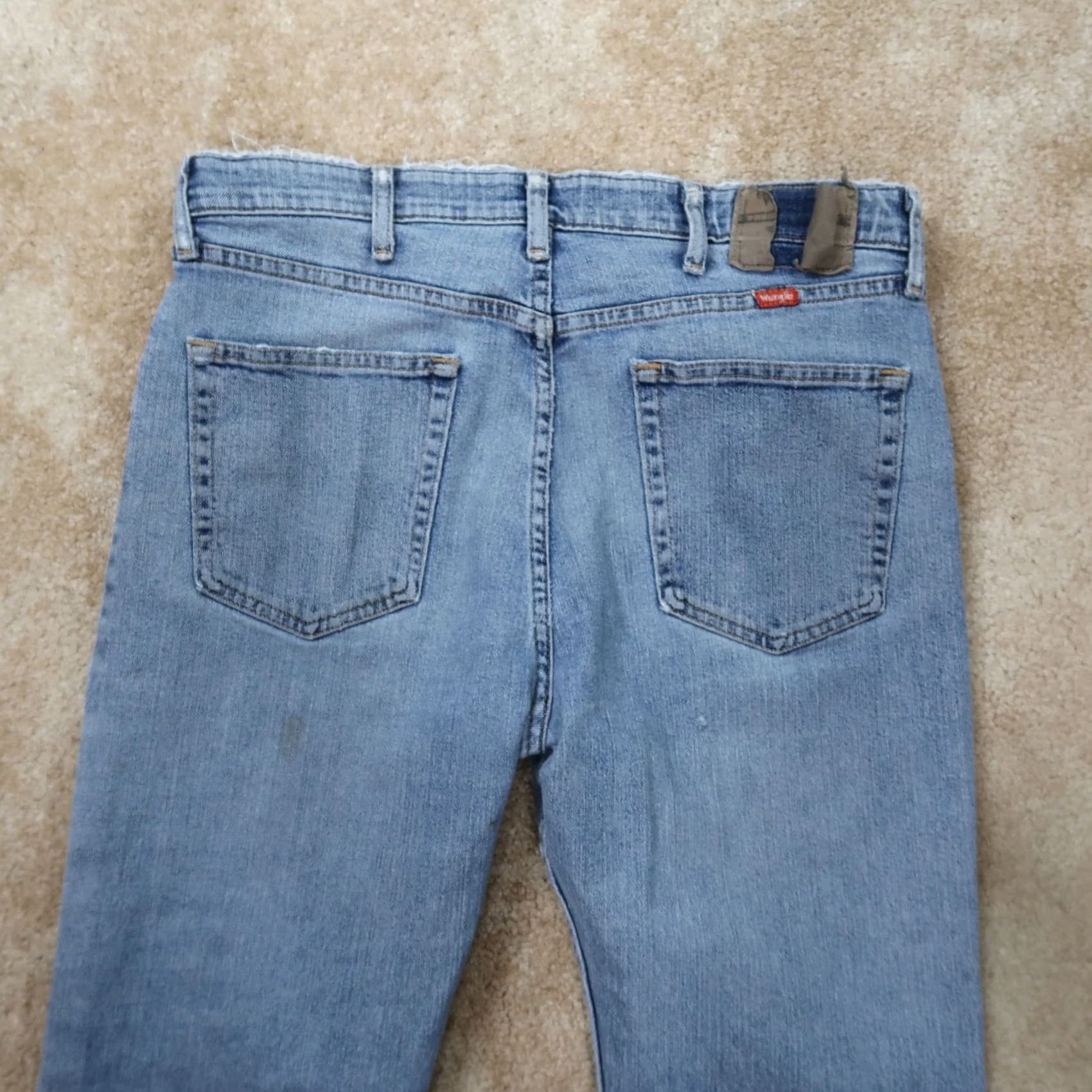 Wrangler Wrangler Jeans Men’s 34x30 Regular Straight Denim Distressed Blue Cotton 5-Pocket Wrangler Straight Size US 34 / EU 50 - 7 Thumbnail