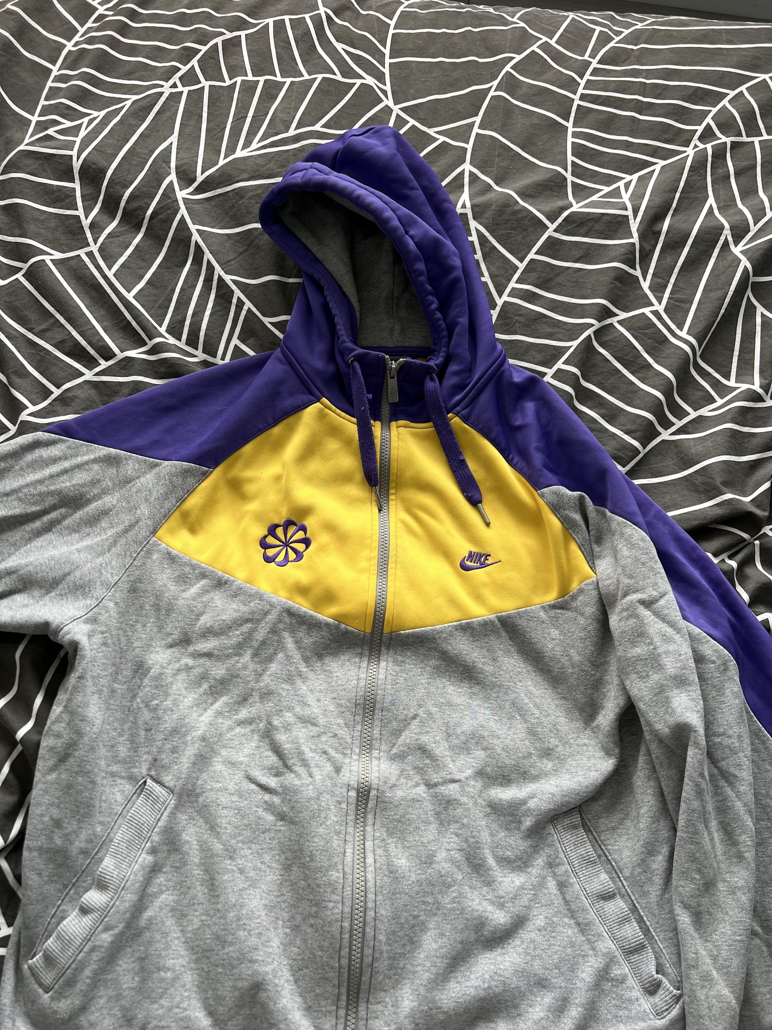 Nike Retro Nike 2010s Pinwheel Lakers Hoodie Size US M / EU 48-50 / 2 - 1 Thumbnail