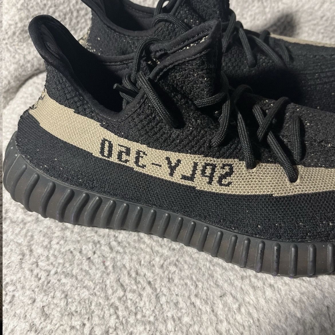 Yeezy Adidas Yeezy Boost 350 V2 Core Green 9.5 Mens Size US 9.5 / EU 42-43 - 10 Thumbnail