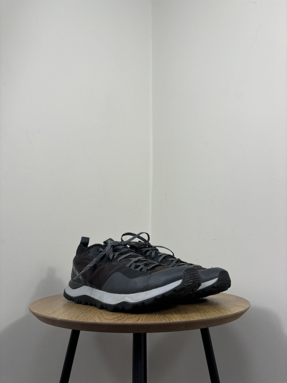 The North Face The North Face Outdoor Trail Hiking Sneakers Shoes Size US 9 / EU 42 - 2 Thumbnail