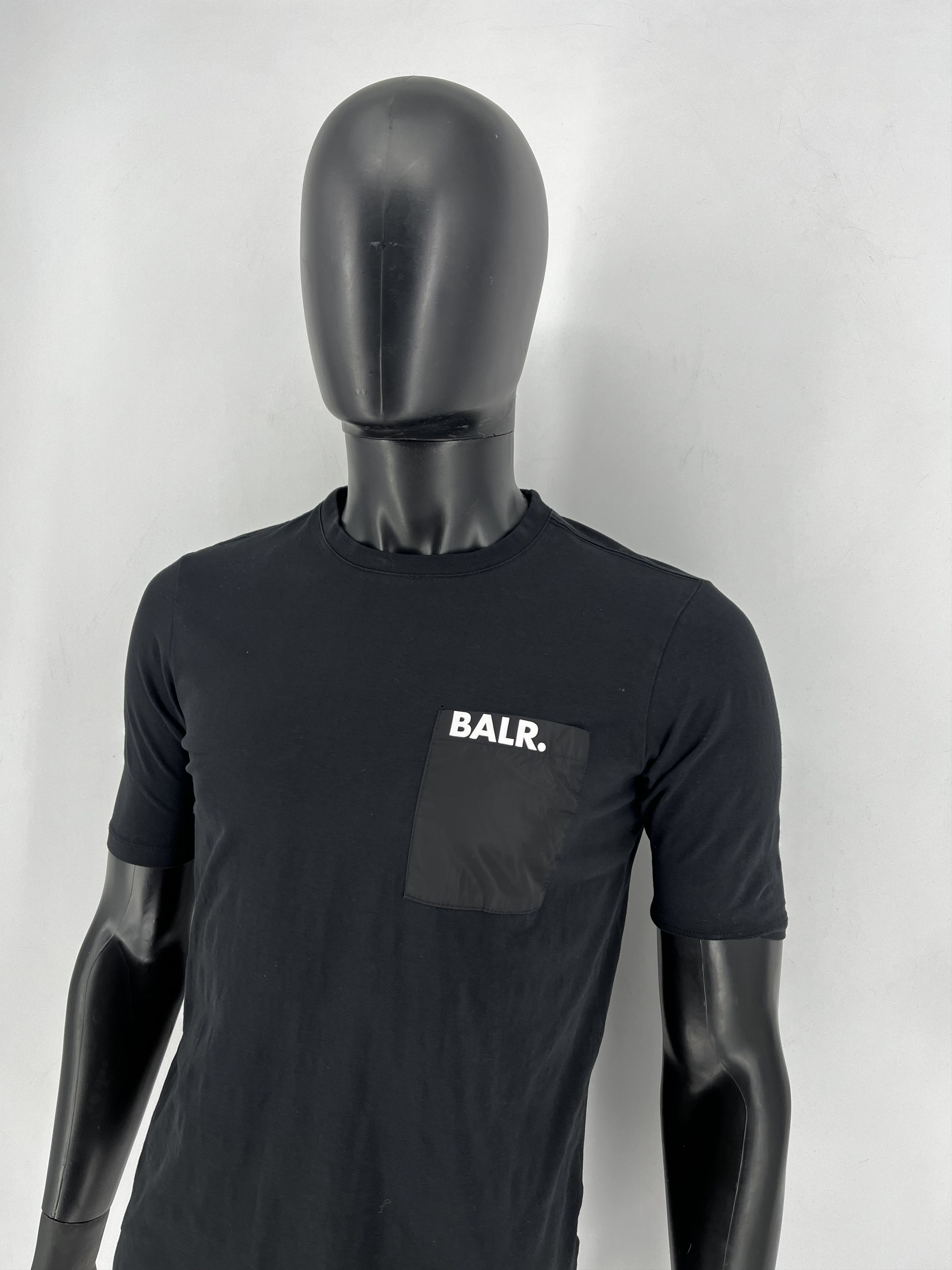 Japanese Brand Vintage BALR Fit Tee Big Logo Streetwear Style Size US S / EU 44-46 / 1 - 4 Thumbnail