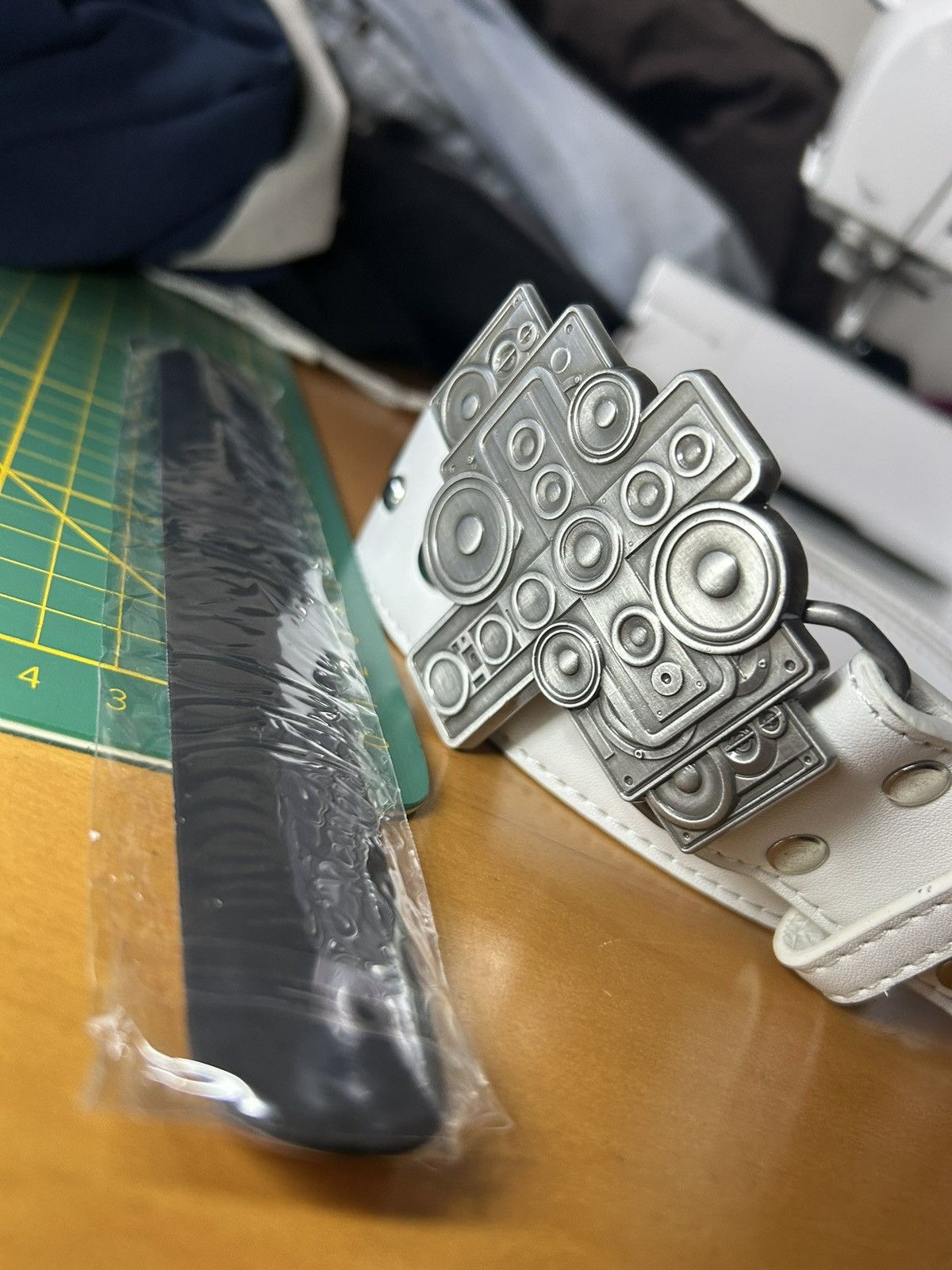 Other WhenIreminisce speaker cross studded belt and slap bracelets Size ONE SIZE - 3 Thumbnail