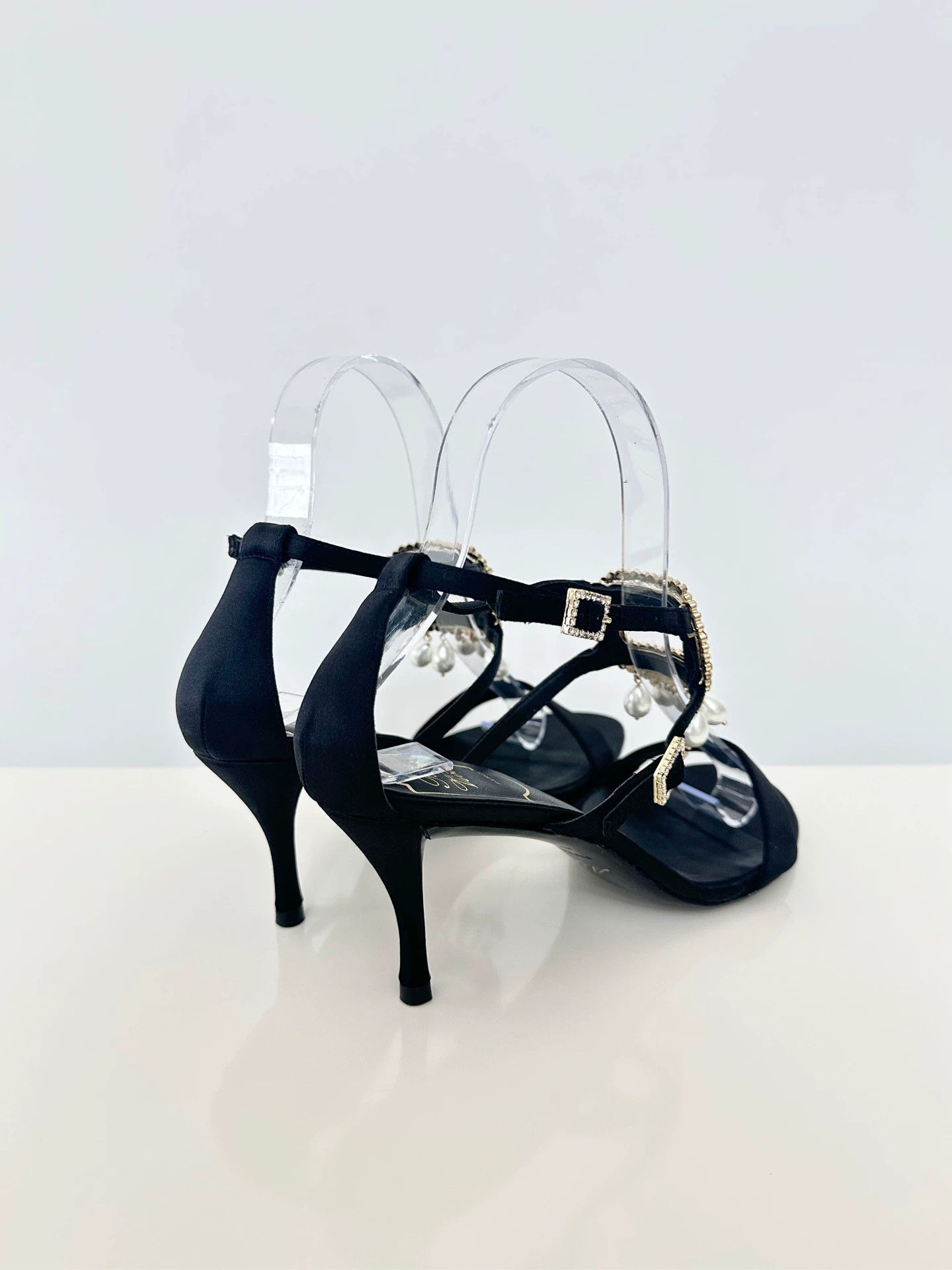 Roger Vivier RV Buckle Satin Crystal Pearl Black Sandal 37 Size US 6 / IT 36 - 6 Thumbnail