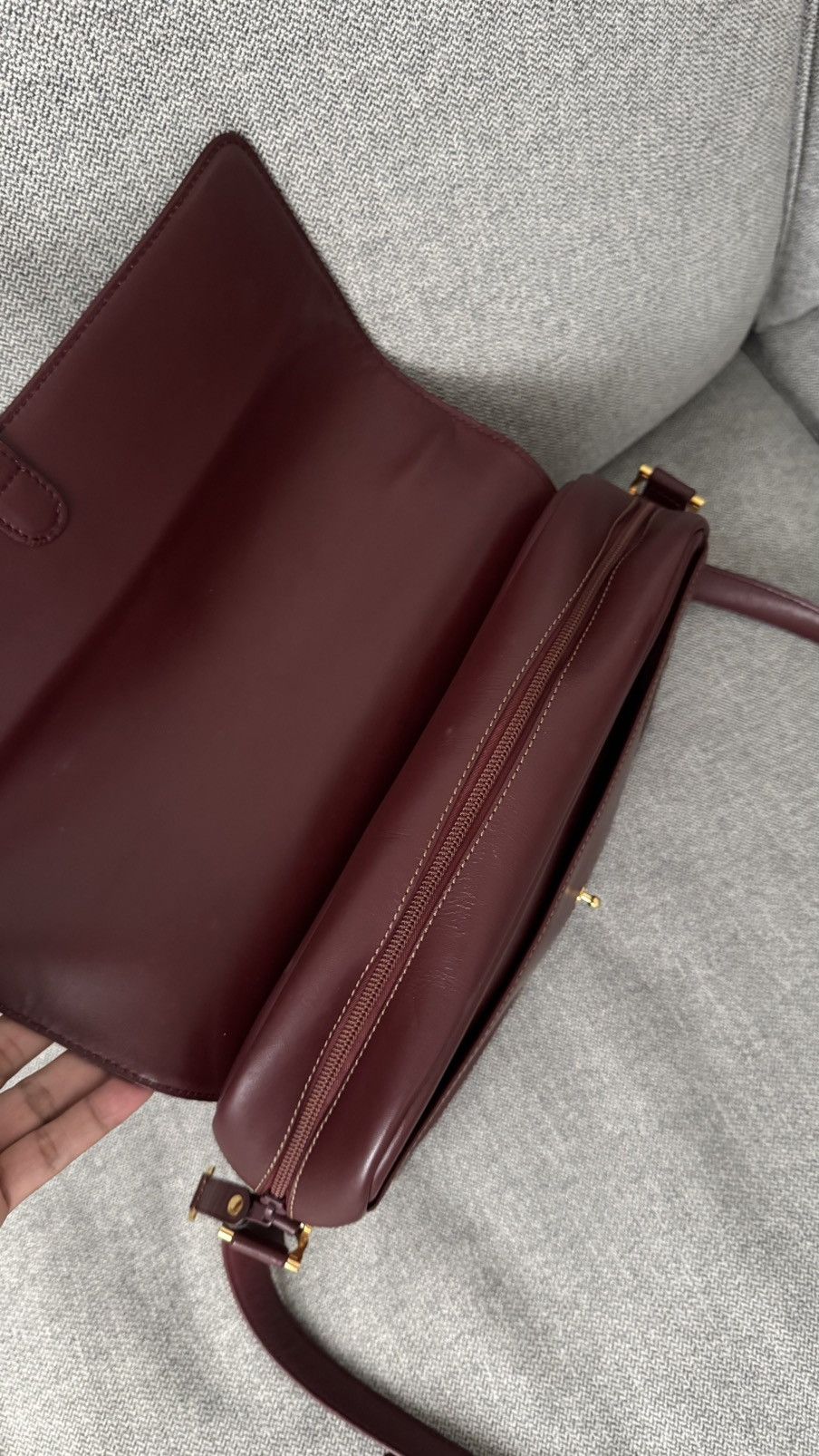 Cartier Cartier Must de Cartier Burgundy Leather Shoulder Bag Size ONE SIZE - 11 Thumbnail