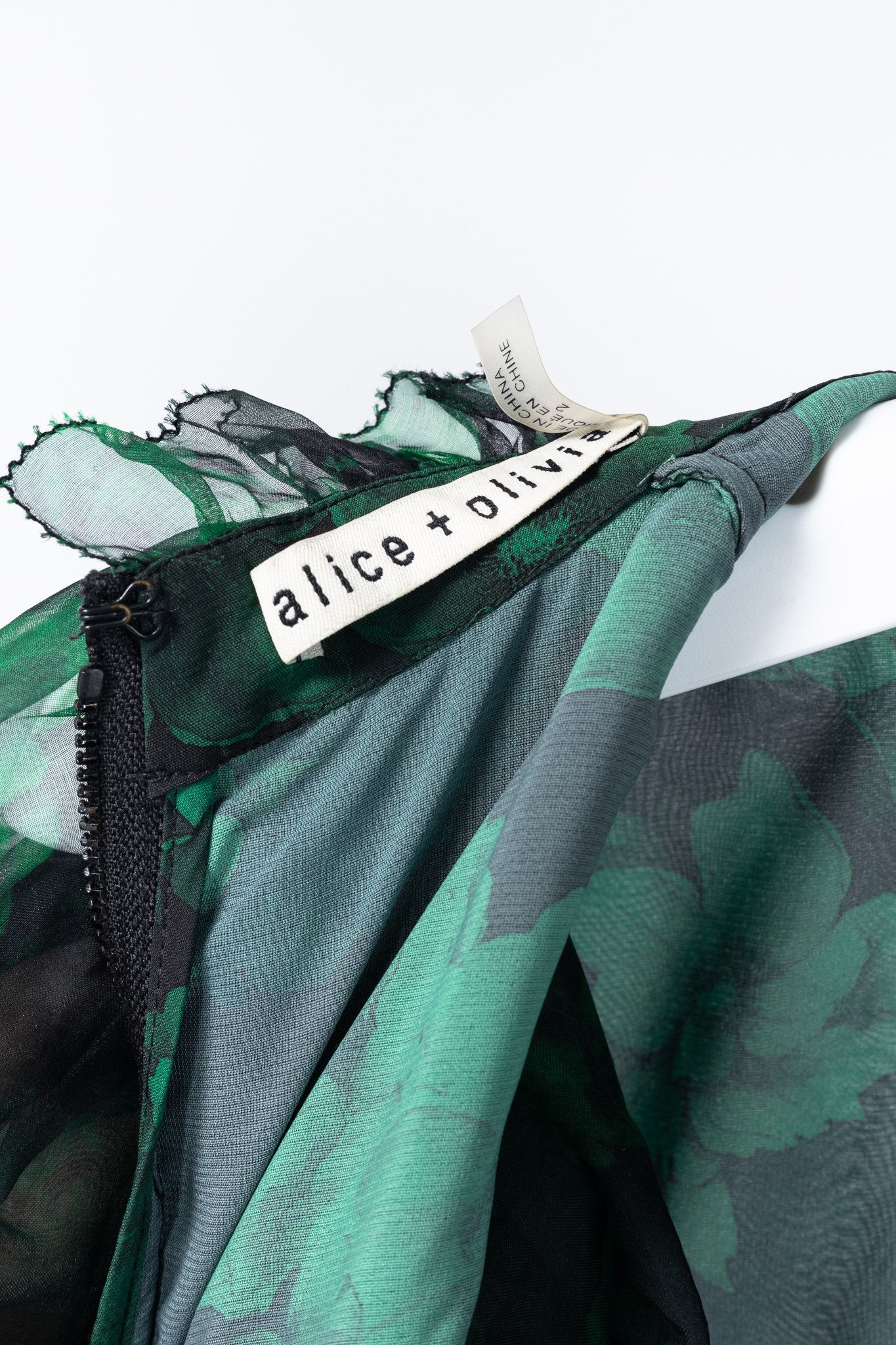 Alice + Olivia Alice + Olivia Coletta Dream Floral Emerald Silk Maxi Dress Size XS / US 0-2 / IT 36-38 - 8 Thumbnail