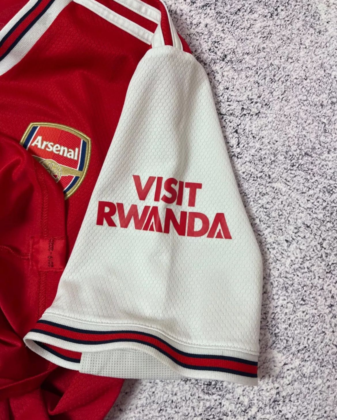 Adidas SOCCER JERSEY ADIDAS FC ARSENAL SIZE L 2019/20 Y2K UEFA Size US L / EU 52-54 / 3 - 8 Thumbnail
