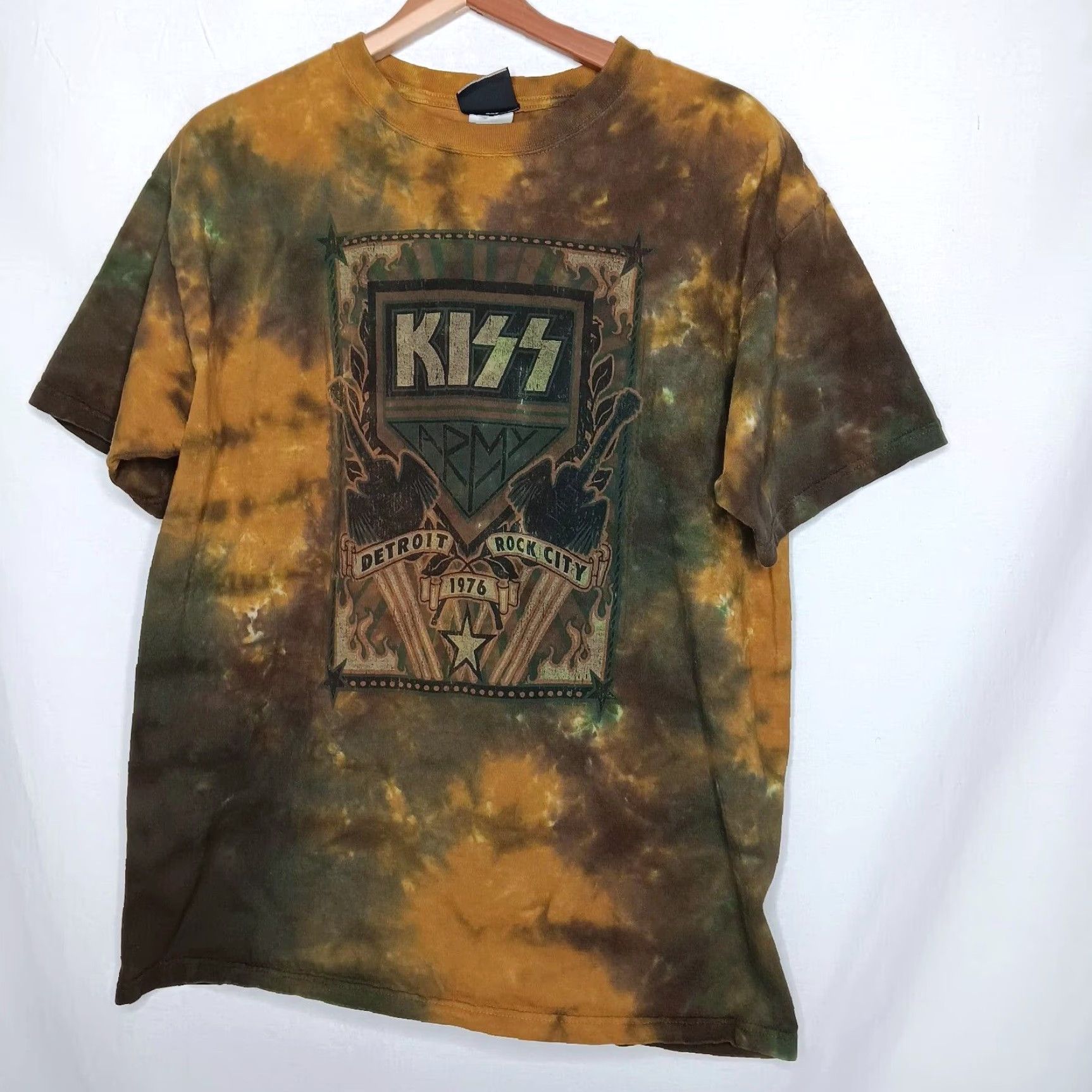 Liquid Blue VINTAGE Liquid Blue KISS Shirt Detroit Rock City Tie Dye Short Sleeve Crew Neck L Brown/Gold Mens Large Band T-Shirt Size US L / EU 52-54 / 3 - 2 Thumbnail