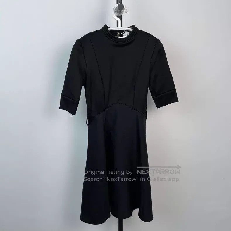 Louis Vuitton Louis Vuitton Zip waist black paneled half-sleeve dress Size XS / US 0-2 / IT 36-38 - 1 Thumbnail