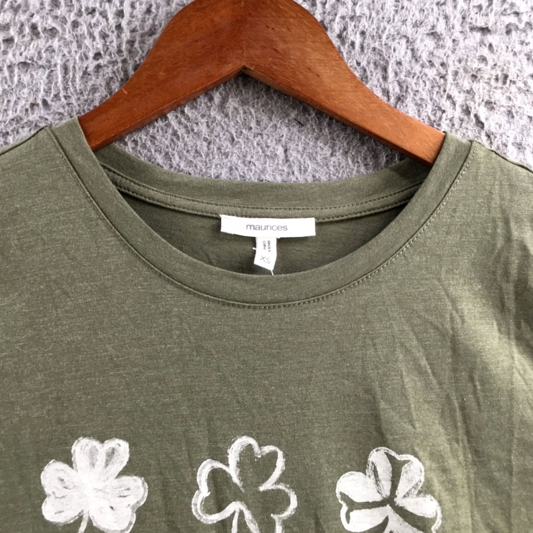 Vintage Maurices Shirt Womens XS Green Cotton Blend Shamrock Graphic Tee Casual Pullover Size XS / US 0-2 / IT 36-38 - 4 Thumbnail