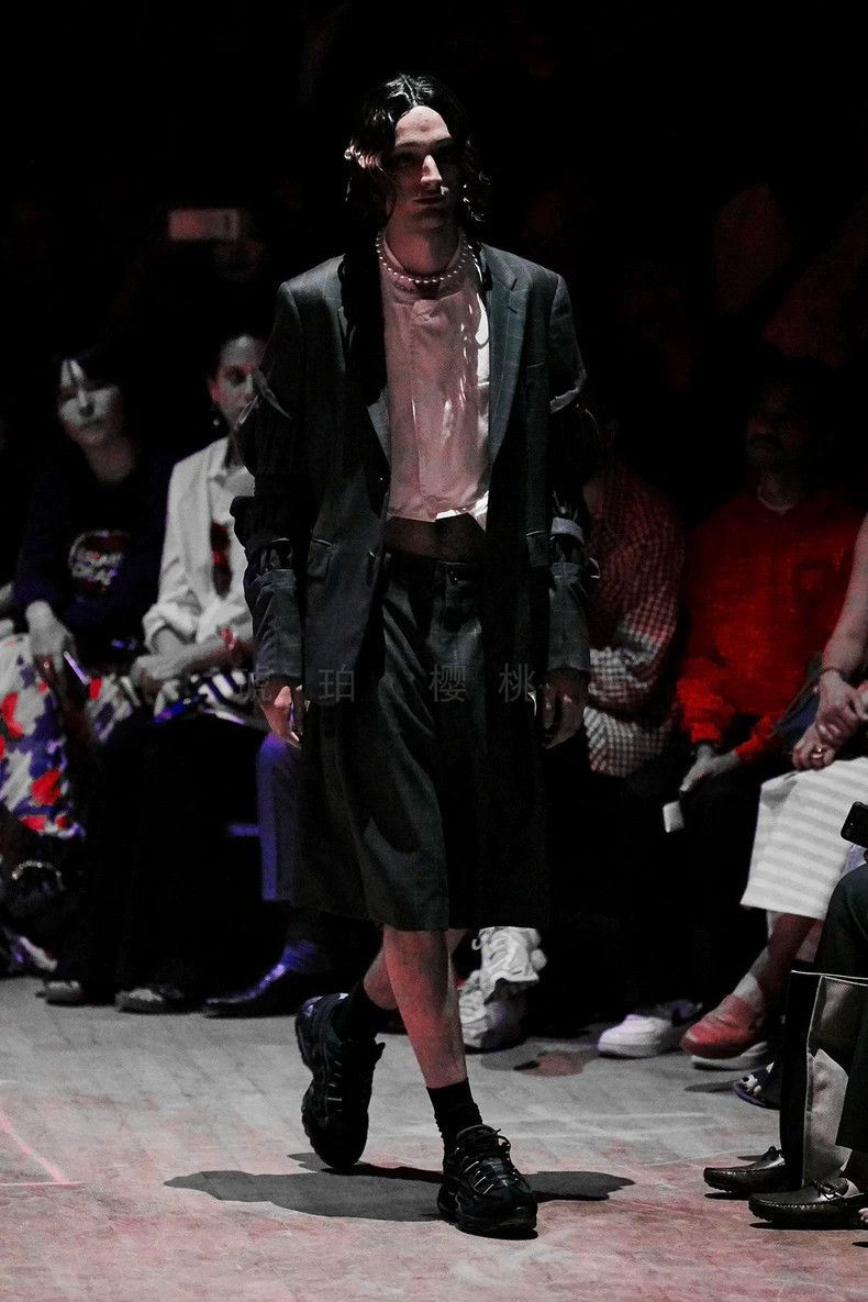 Comme des Garcons Comme Des Garcons Cut Strap Lantern Sleeve Blazer Size XS / US 0-2 / IT 36-38 - 9 Thumbnail