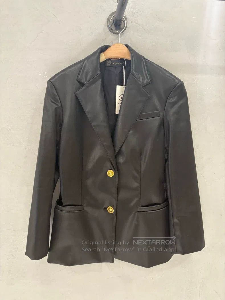 Versace Versace Black sheepskin coat Size US XL / EU 56 / 4 - 1 Thumbnail