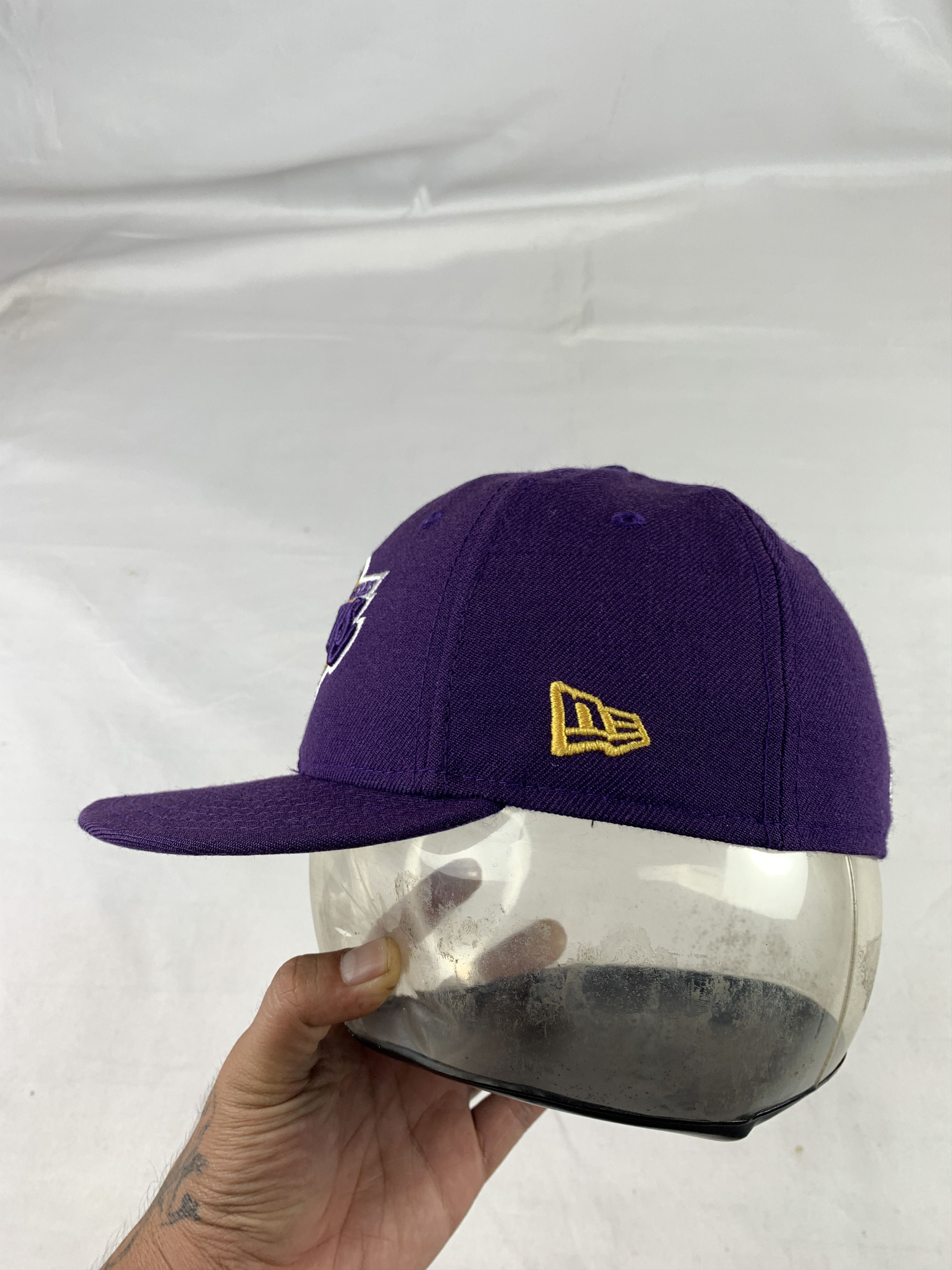NBA Los Angeles Lakers by New Era Purple Fitted NBA Cap (56,8) Size ONE SIZE - 3 Thumbnail