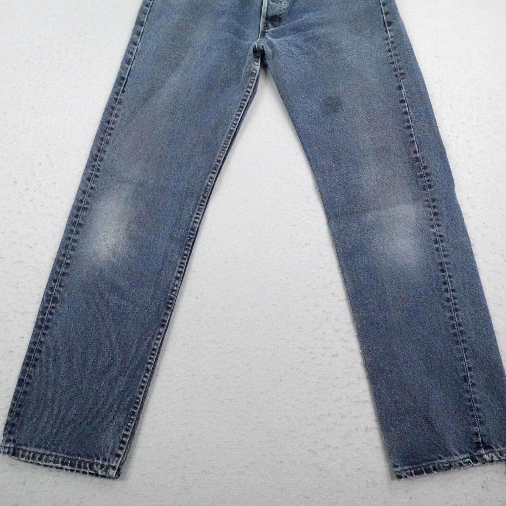 Levi's VINTAGE Levis Jeans Mens 33 Blue Denim 501 Button Fly Straight Leg 90s USA Size US 33 - 3 Thumbnail