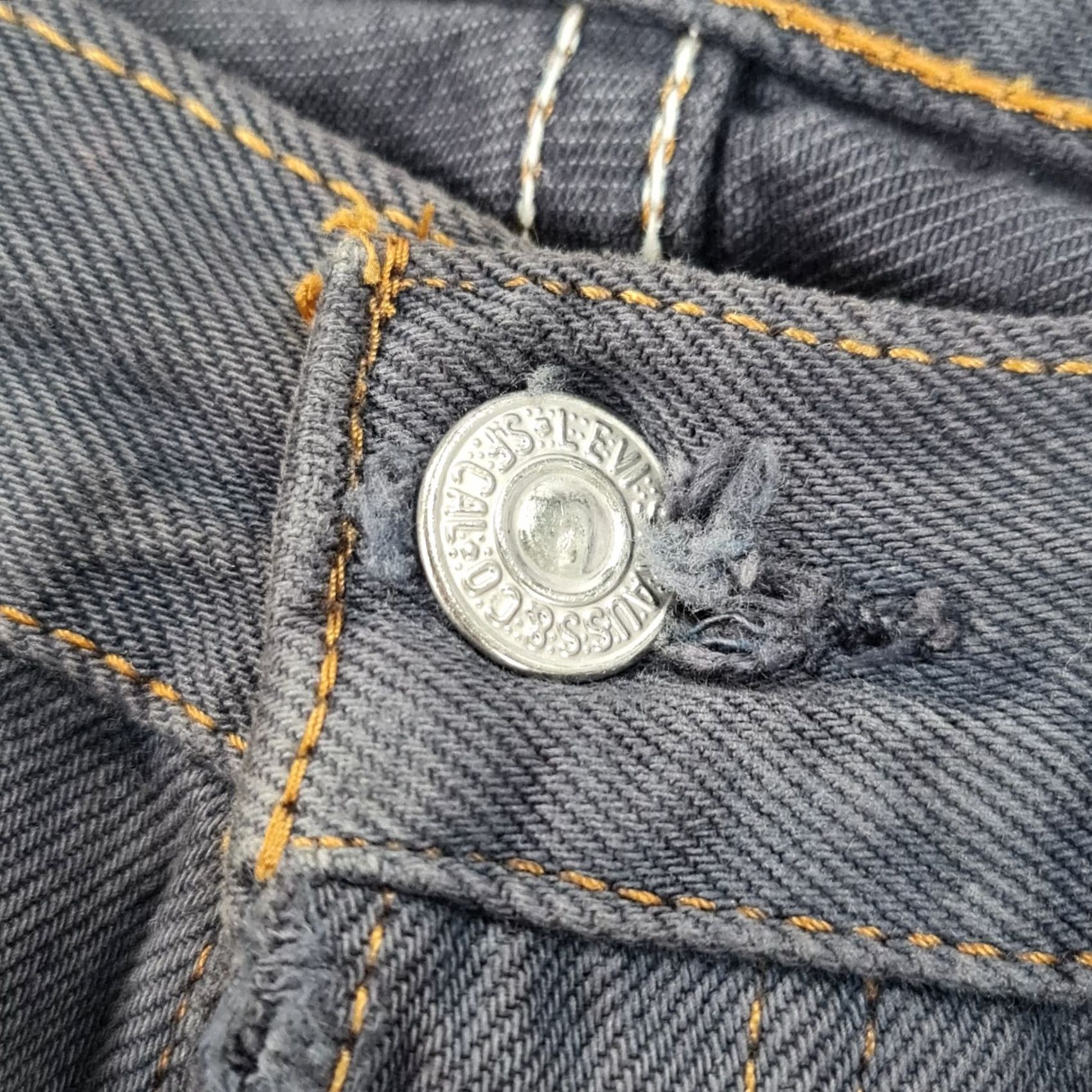 Levi's VINTAGE Levi's 501 Jeans Grey W31 L32 Regular Straight Distressed 90s Spain Made Mens Jeans Size US 31 - 3 Thumbnail