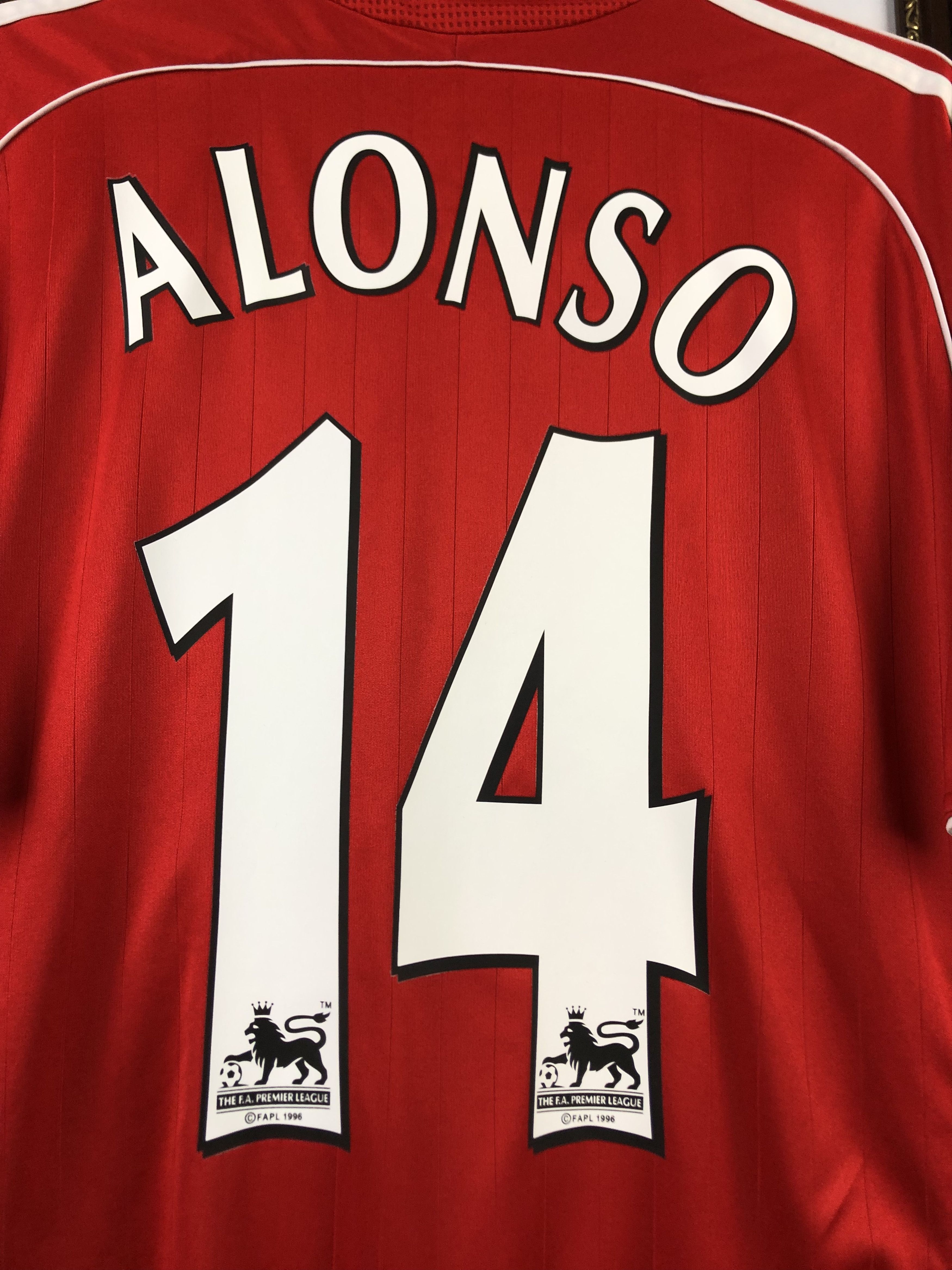 Adidas Liverpool shirt 2006 Soccer #14 Alonso Adidas Jersey Size US L / EU 52-54 / 3 - 14 Thumbnail