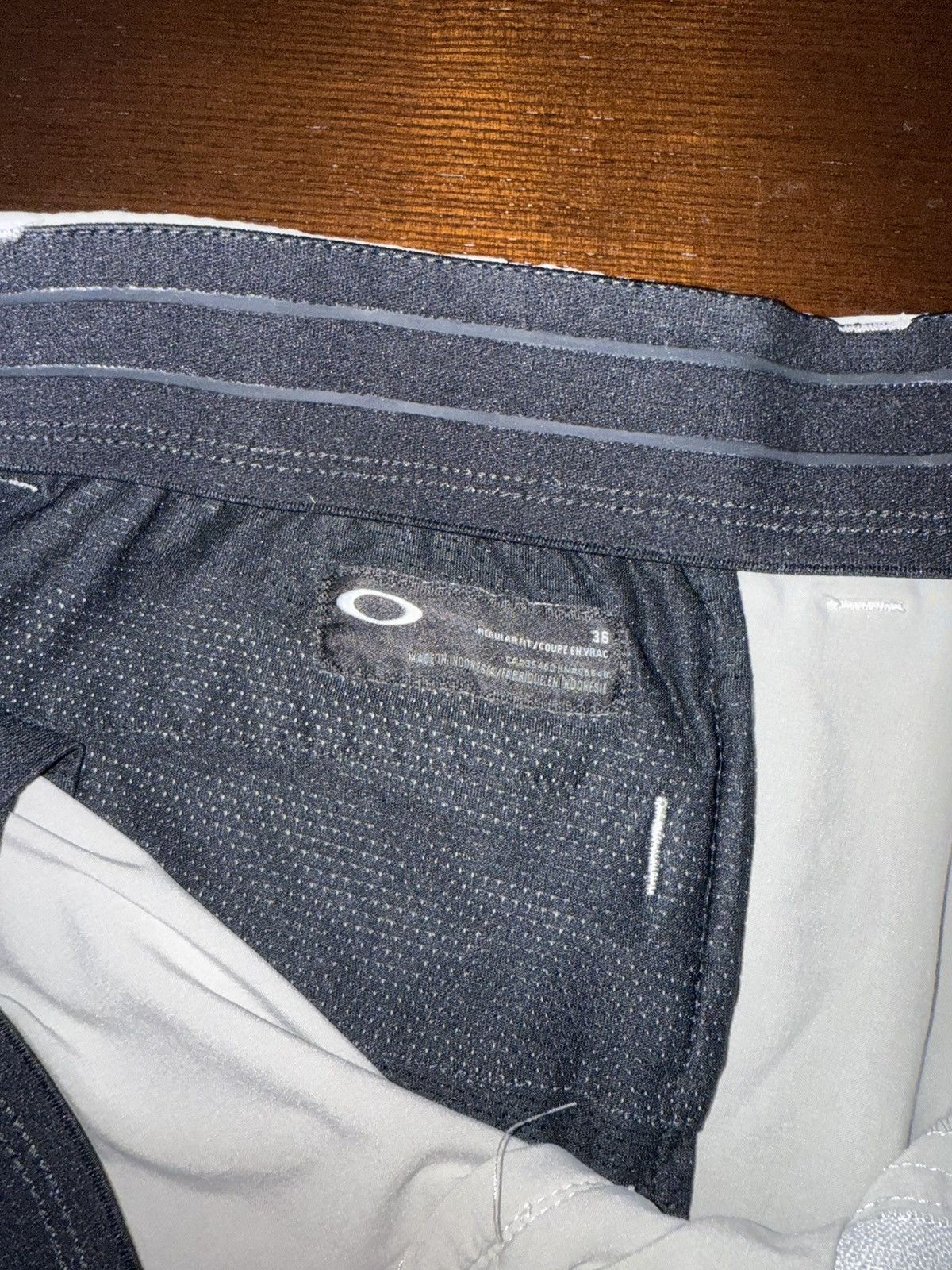 Oakley White Oakley Shorts Size 36 Size US 36 / EU 52 - 4 Thumbnail