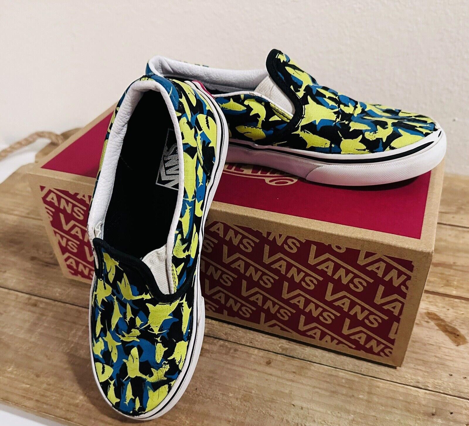 Vans VANS Classic Slip-On 'Sharks' SK8 Shoe- Youth Size 3.0 Size US 5 / EU 37 - 6 Thumbnail