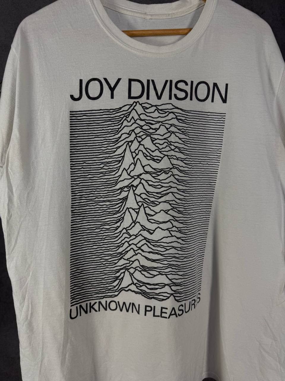 Joy Division Joy Division Unknown Pleasures band tee Size US XL / EU 56 / 4 - 3 Thumbnail