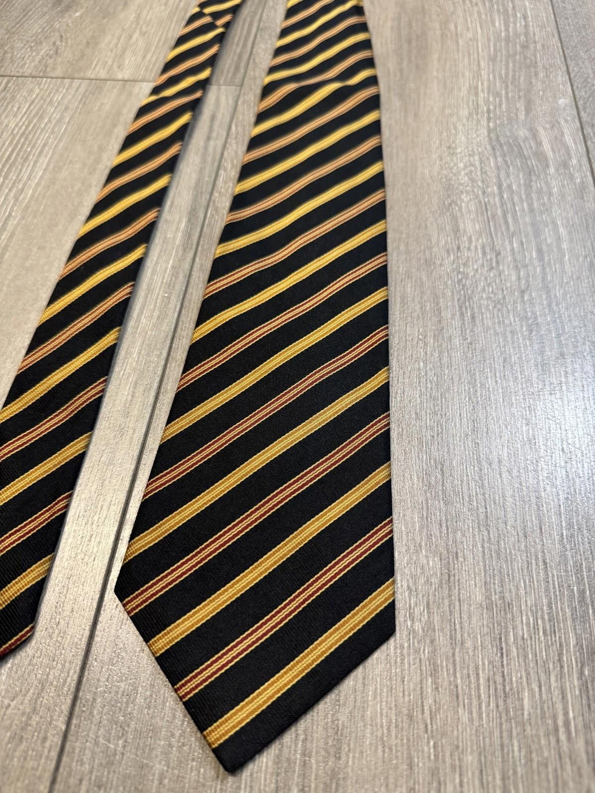 Hugo Boss VTG HUGO BOSS Striped Men's Necktie 100% Silk 55" Size ONE SIZE - 3 Thumbnail