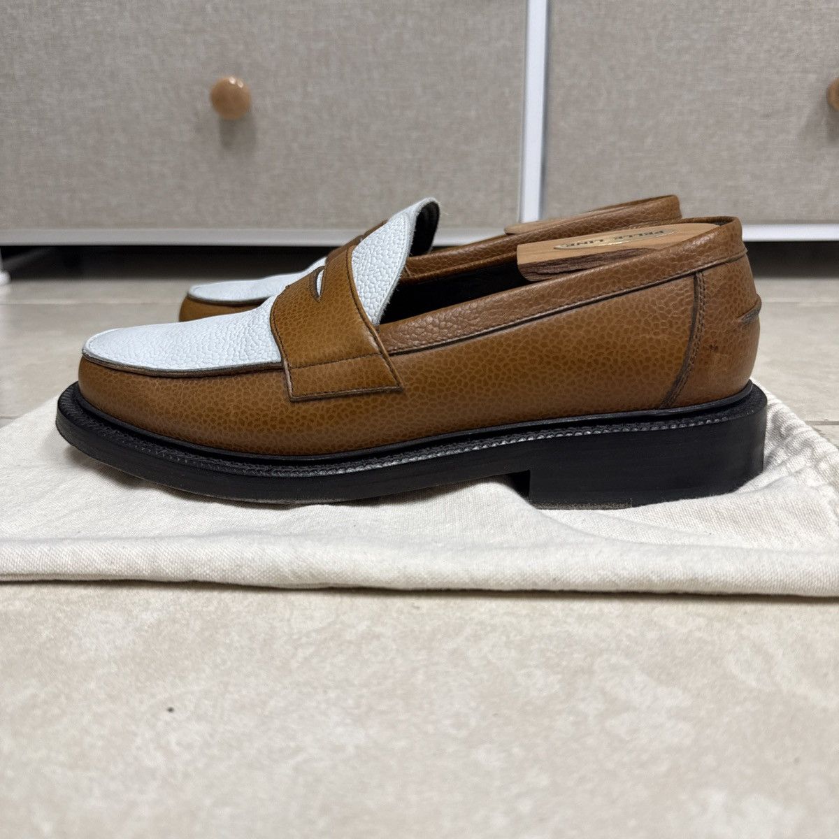 Blackstock & Weber Blackstock & Weber Ellis Penny Loafer in Acorn and White Size US 6.5 / EU 39-40 - 6 Thumbnail