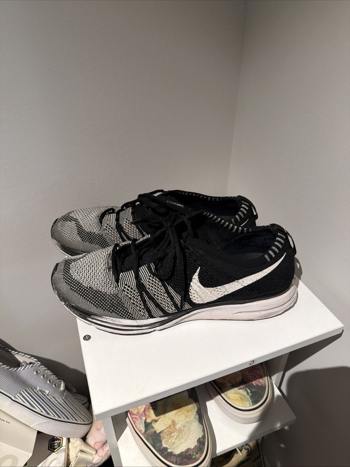 Nike Nike flyknit trainer oreo sz 9 Size US 9 / EU 42 - 9 Thumbnail