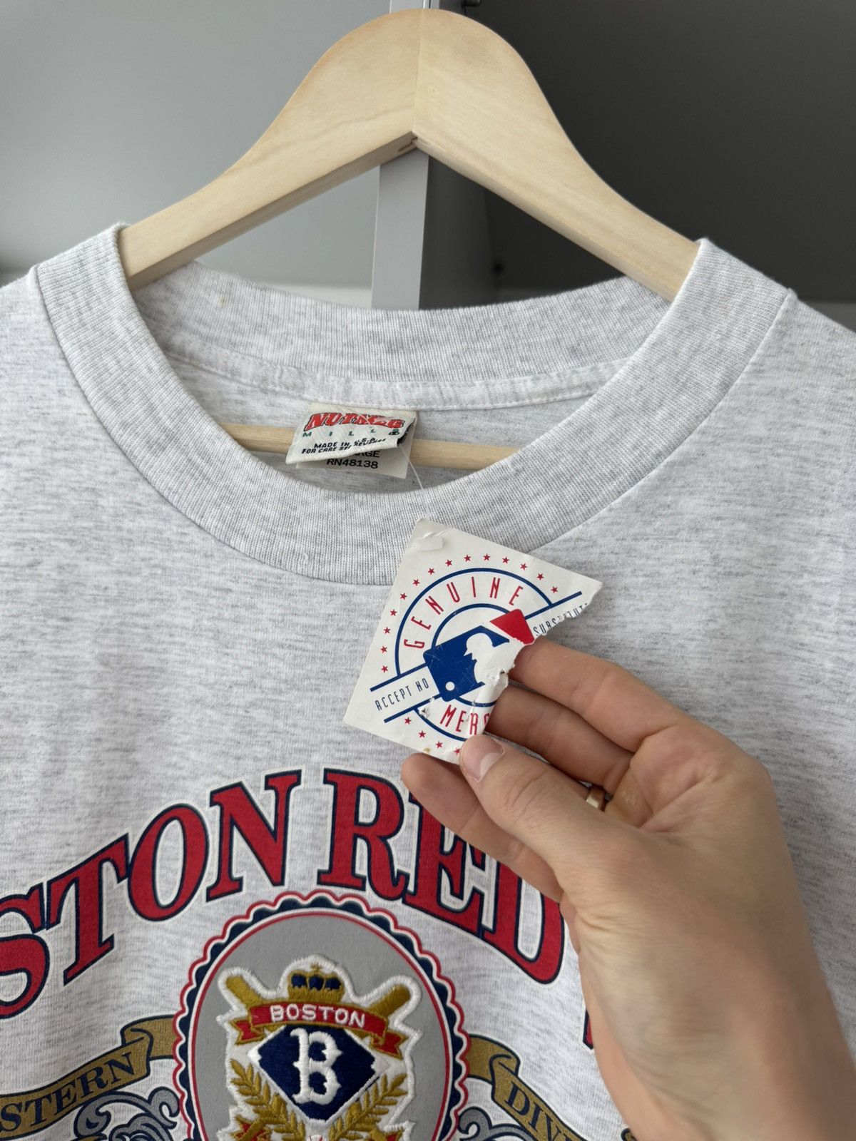 Nutmeg Nutmeg Mills American League Boston Red Sox MLB Vintage Tee Size US XL / EU 56 / 4 - 7 Thumbnail