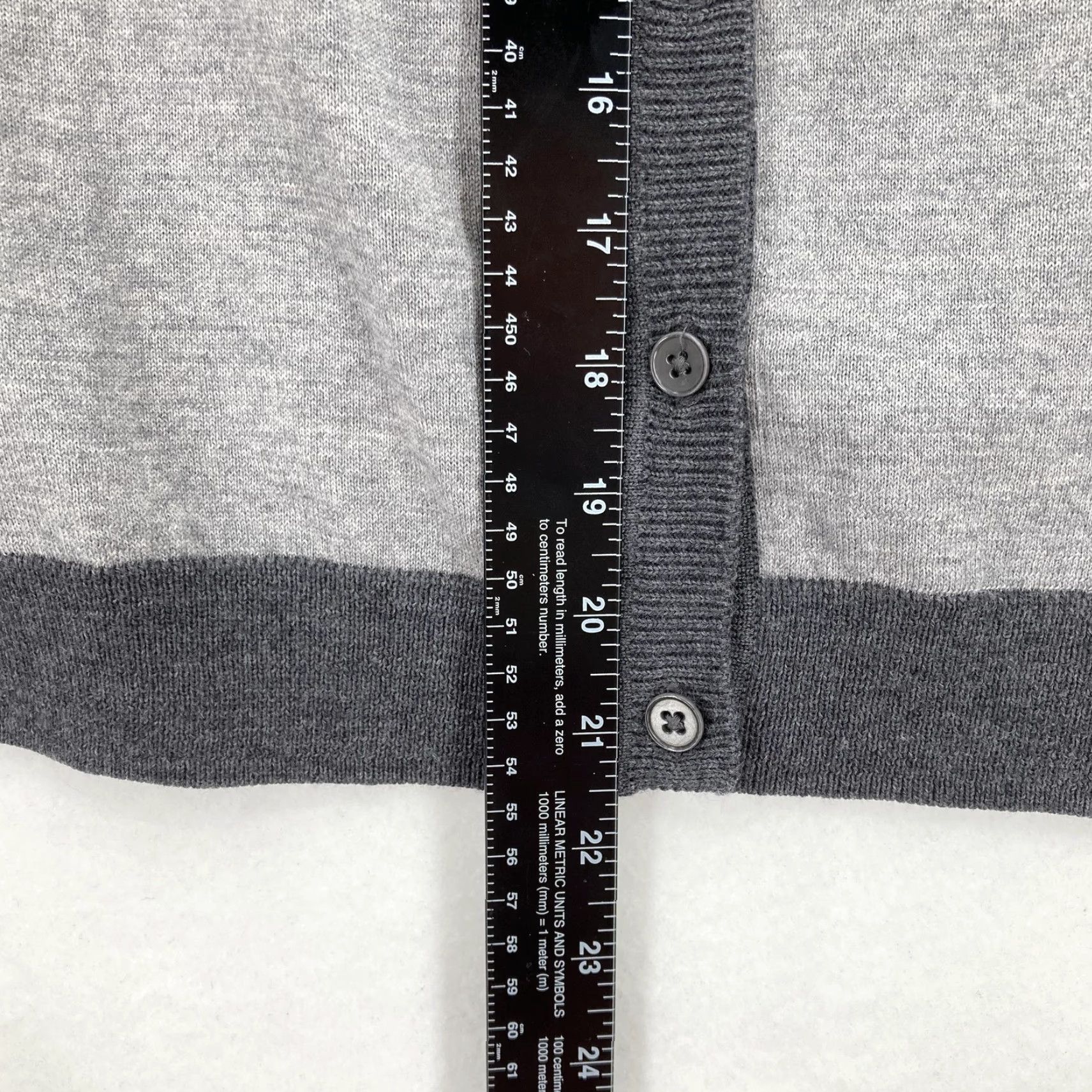 Talbots Talbots Cardigan Sweater Womens Medium Petite Gray Colorblock Merino Wool Button Size M / US 6-8 / IT 42-44 - 6 Thumbnail