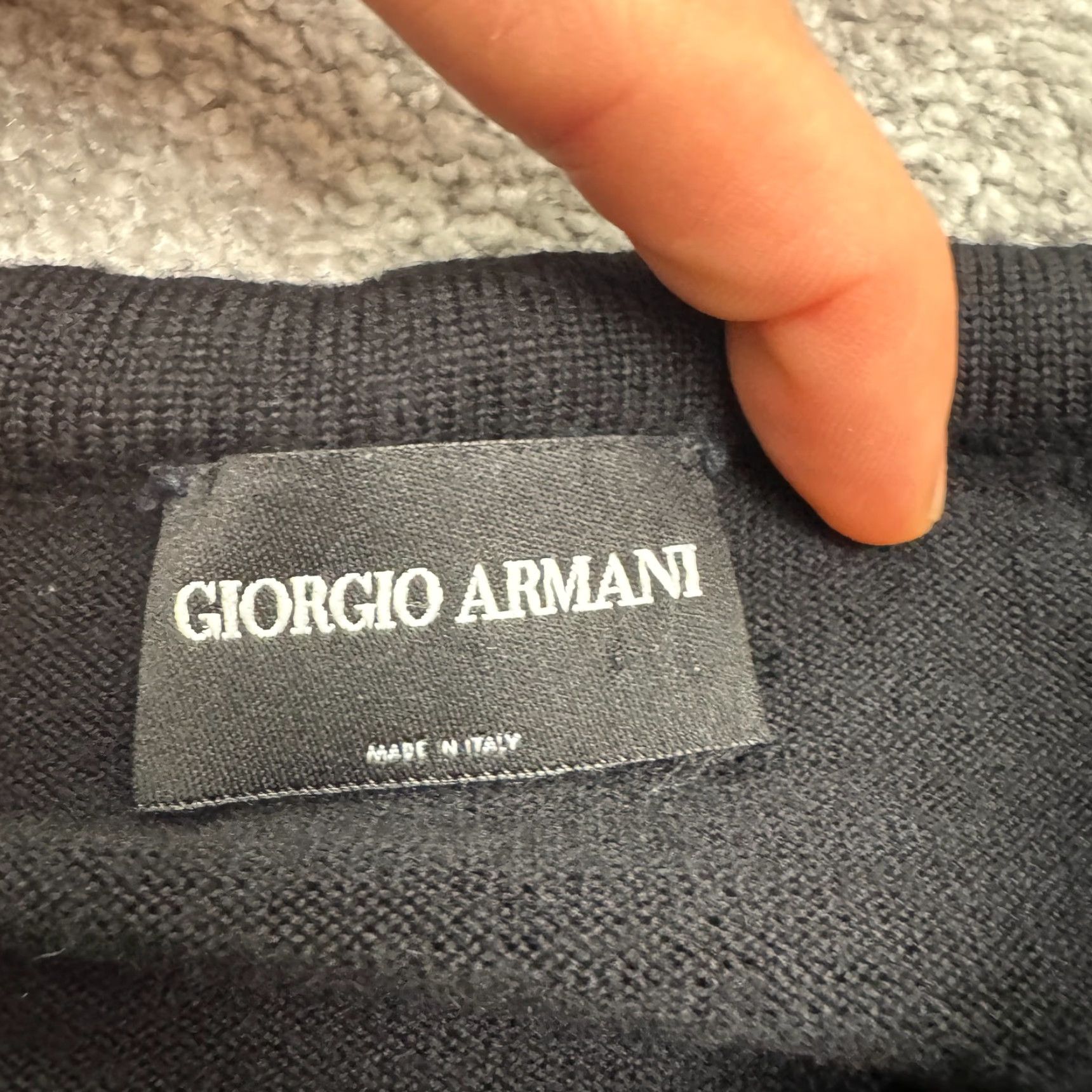 Giorgio Armani Giorgio Armani Sweater Womens Knit Pullover V-Neck Black Beiges Speckled Medium Regular Knit Style Tight-Knit Winter Fall Mens Girls Size M / US 6-8 / IT 42-44 - 6 Thumbnail