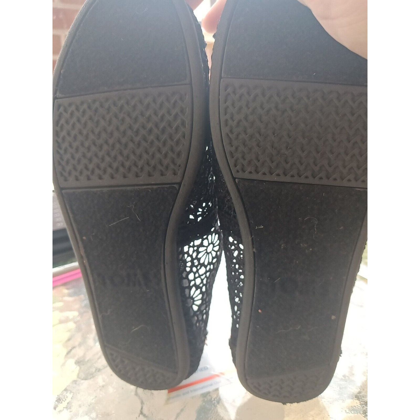Toms TOMS Black Floral Lace Classic Slip On Women’s Shoe Sz 5.5 Size US 5.5 / IT 35.5 - 3 Thumbnail