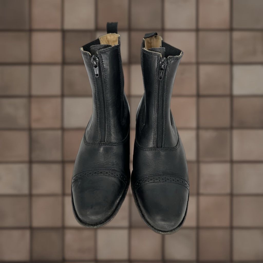 Vintage LL BEAN Women's Leather Ankle Boots Chelsea 8W Black Zip 1” Heel Block Toe Almond Boots Women Shoes Size US 8 / IT 38 - 1 Thumbnail