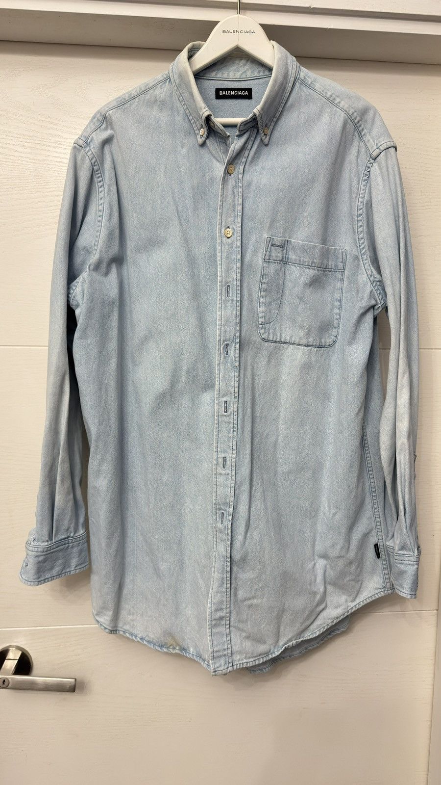 Balenciaga Balenciaga Logo Washed light blue Denim Big Shirt jacket Size US M / EU 48-50 / 2 - 2 Thumbnail