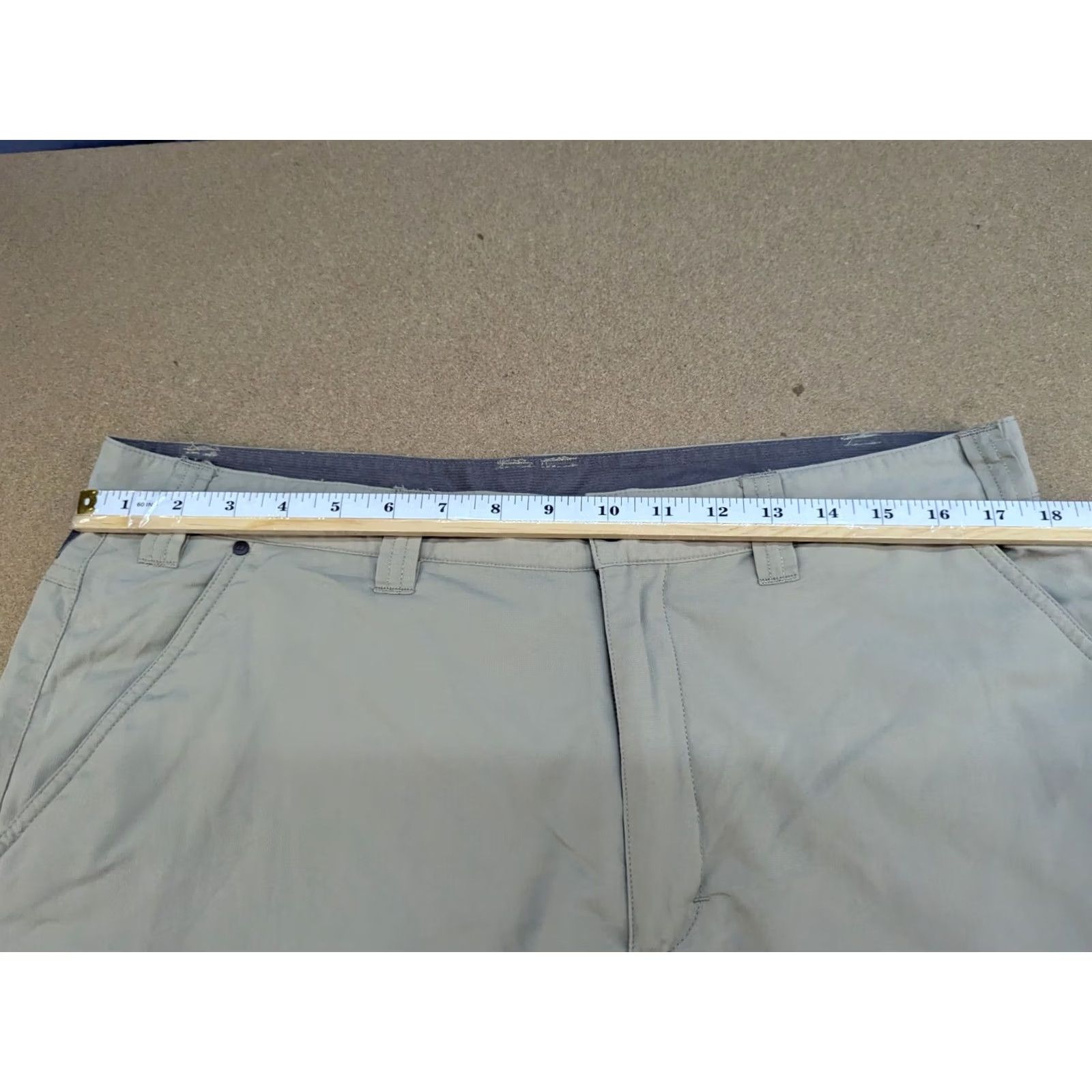 Berghaus Berghaus Shorts Mens 36 Beige Outdoor Hiking Nylon Pockets Vintage Prime Size US 36 / EU 52 - 3 Thumbnail