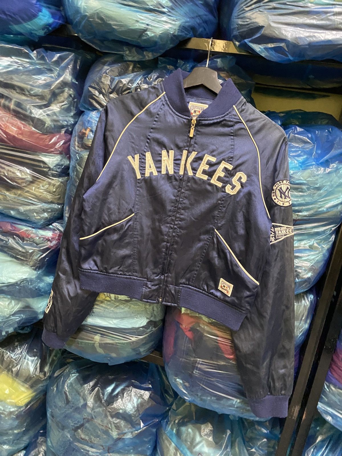 New York Yankees VINTAGE YANKEES SATIN JACKET Size S / US 4 / IT 40 - 2 Thumbnail