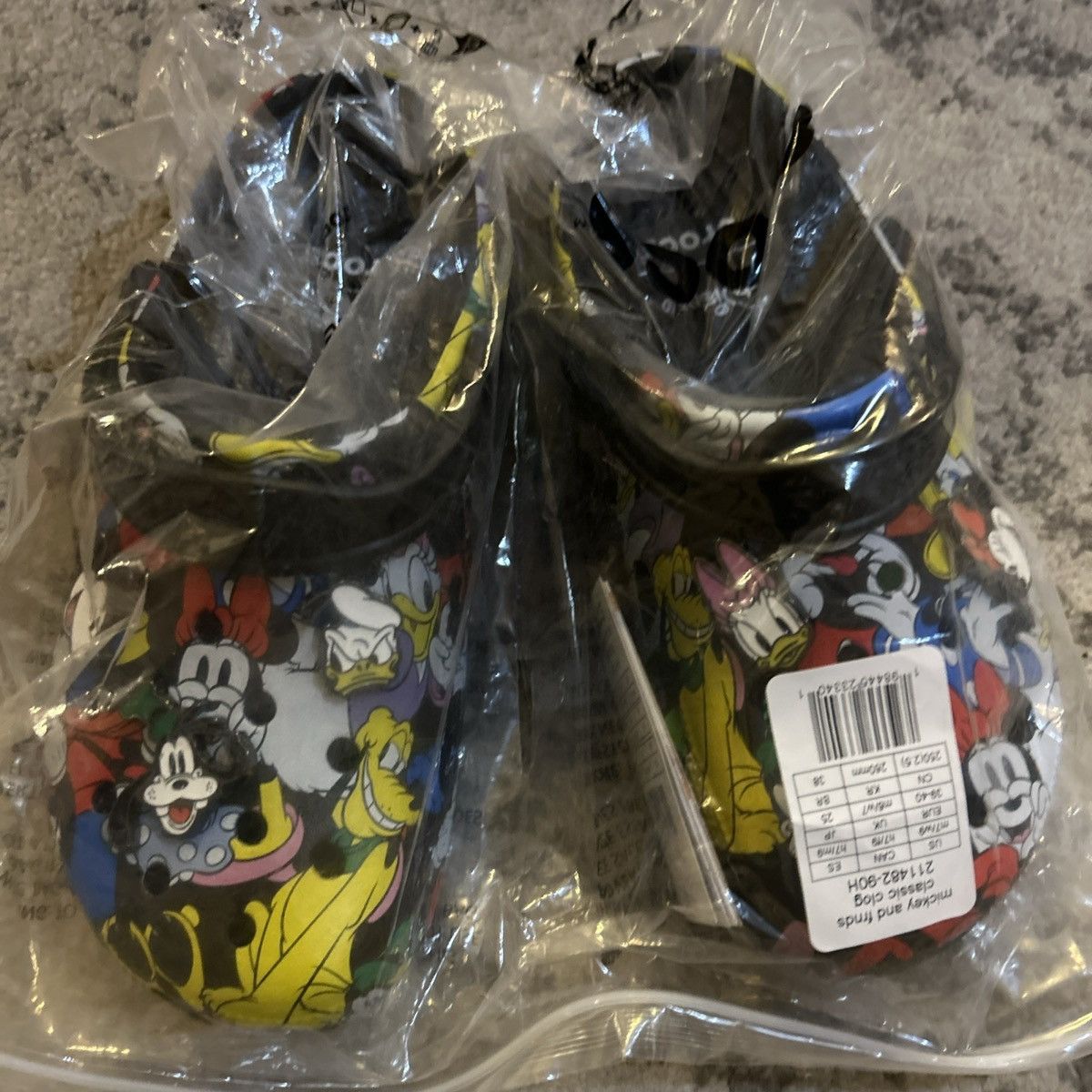 Crocs × Disney Crocs Disney Mickey and Friends Classic Clog Size US 9 / IT 39 - 4 Thumbnail