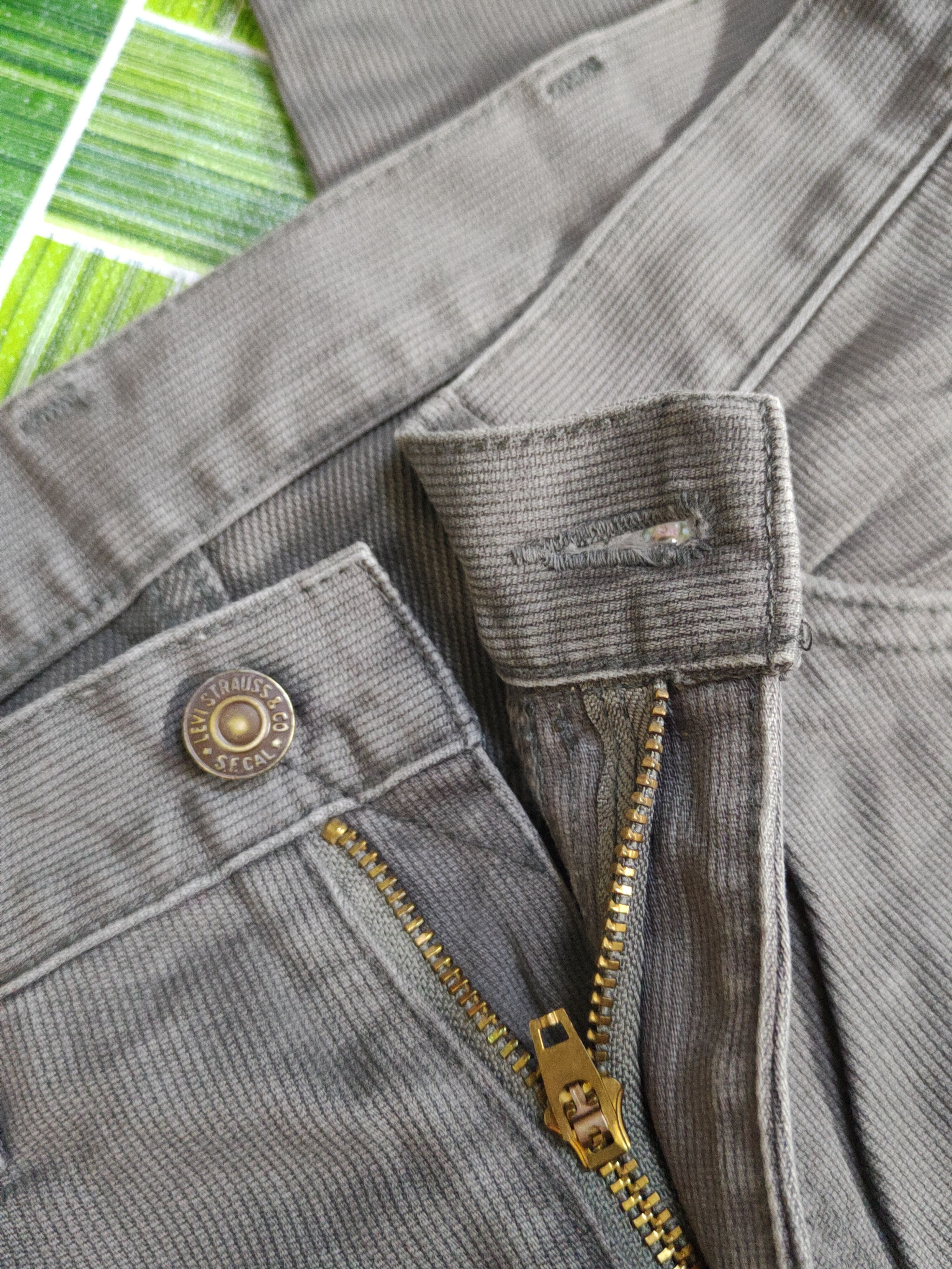 Levi's 911 Levi's Big E Dark Gray corduroy vintage Pants #S1872 Size US 33 - 15 Thumbnail