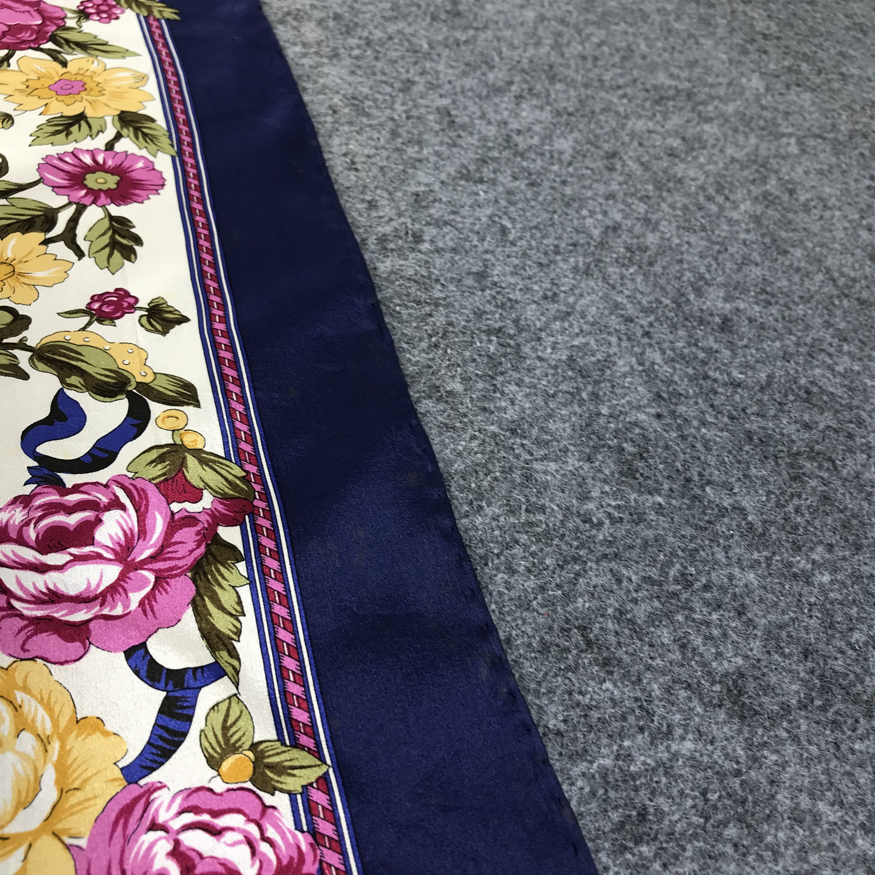 Japanese Brand Vintage Luxury Floral Silk Scarf M120 Size ONE SIZE - 9 Thumbnail